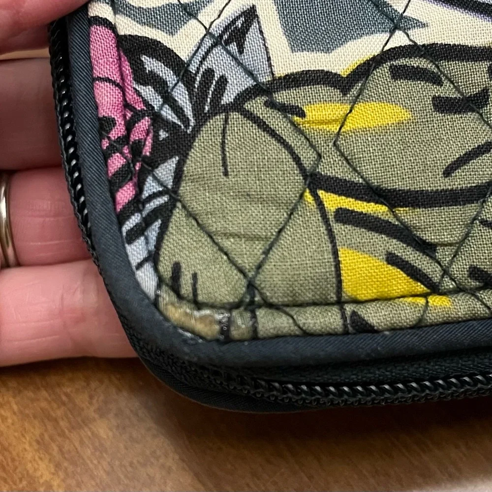 Vera Bradley turn lock wallet Falling Flowers with lots of credit card slots - Picture 9 of 11